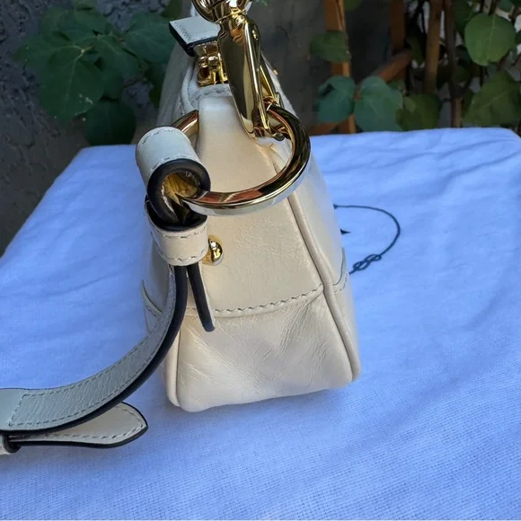 Prada Re-Edition 2002 Medium Leather Shoulder Bag - Picture 10 of 17